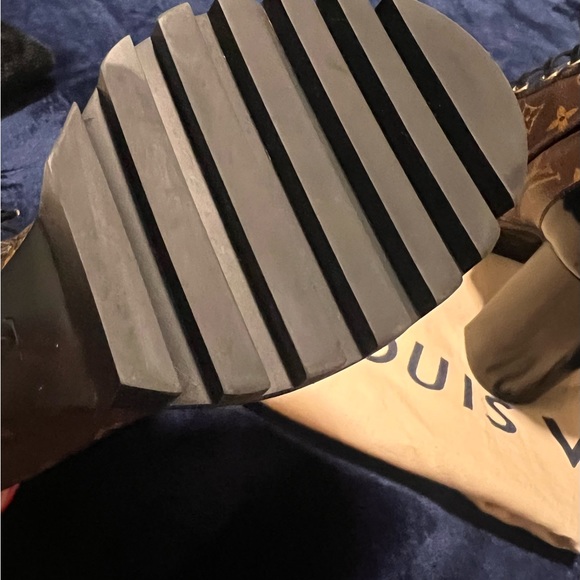 Size 38 Louis Vuitton Star Trail Ankle Boot - Picture 4 of 6